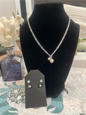 Brand New! Silver-Tone Faux Silver Pearl Cluster Necklace w/ Bonus Earrings